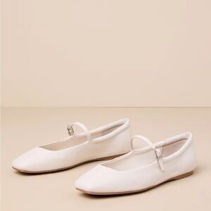 Dolce Vita Reyes Ivory Leather Buckle Ballet Flats